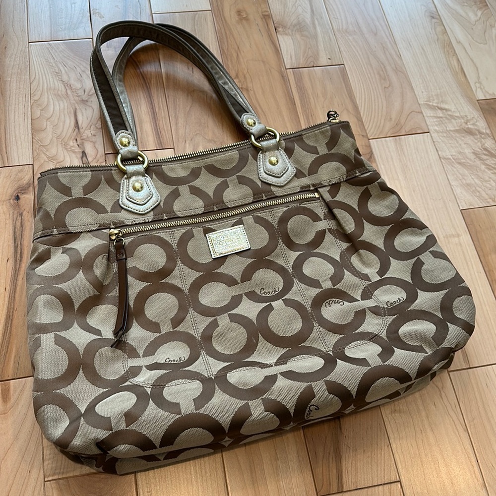 Coach Poppy Tote